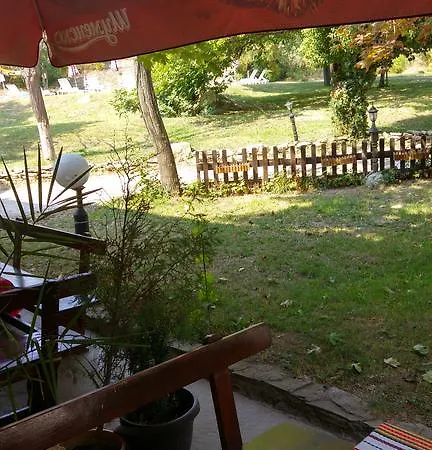 Rai-only Adults 아파트